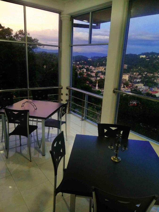 Sky Valley Hotel Kandy Exterior photo